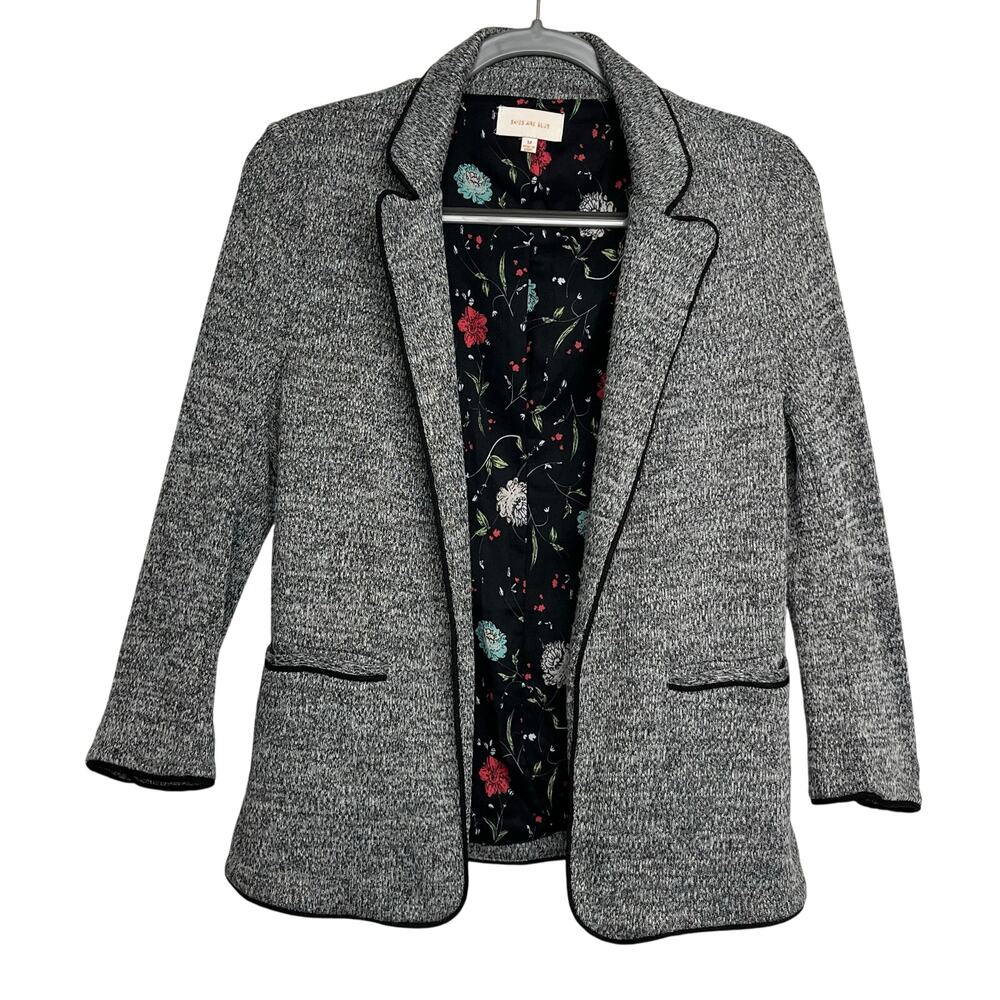 Skies Are Blue Textured Gray Blazer with Floral Interior